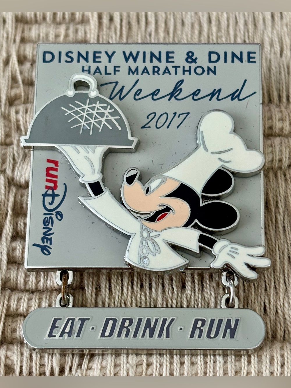 DISNEY 2017 Wine & Dine 1/2 Marathon Weekend Chef Mickey Mouse Dangle Pin